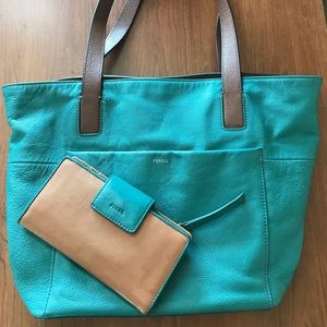 Matching FOSSIL handbag and wallet